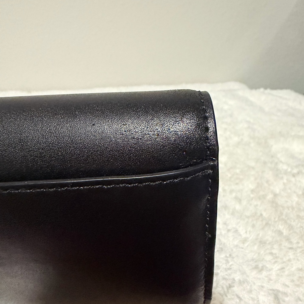 SOLD❣️ Michael Kors Black Leather Wallet with Gold Logo - Picture 11 of 13